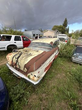 Sell My Scrap Car | Vintage Junk Car in Need of Scrap Metal Recycling